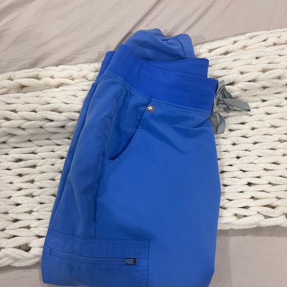 FIGS Zamora Joggers Ceil Blue Size Small Petite - Picture 4 of 4